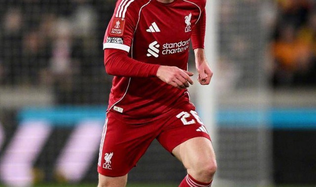 时隔4年铁卫再献传射，萨拉赫破门，利物浦3-1复仇狼队晋级八强