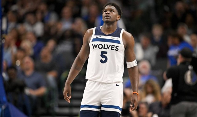 爱德华兹17分兰德尔24分 森林狼胜独行侠