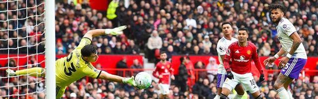 豪门悲喜夜：曼联3-1维拉跻身前三 利物浦1-1惨遭热刺绝平 巴萨5-2