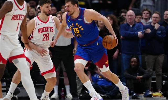 约基奇16+12+13杜兰特仅11分 掘金狂胜火箭