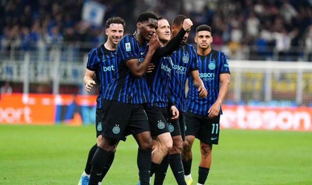 国米3-0完胜卡利亚里，豪取三连胜领跑积分榜，提前锁定下赛季欧冠资格