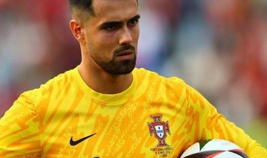 欧联杯爆冷夜，英超保级队爆冷晋级，西甲一夜遭双杀团灭