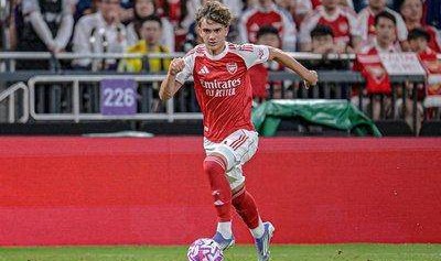 16岁封神！阿森纳青训炸街，道曼凭什么不输亚马尔？